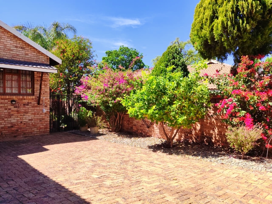3 Bedroom Property for Sale in Wilkoppies North West